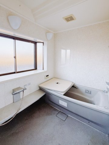 【中古戸建】太田市新田村田町1期の浴室|■浴室