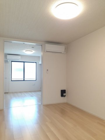 ソレジアートⅡの居間・リビング