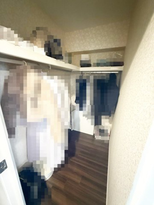 【収納】 | ローレルスクエア尼崎ルネ・ガーデンテラス | 豊富な収納力のあるウォークインクローゼット