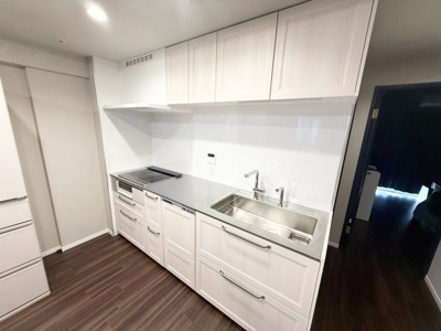 【キッチン】 | ローレルスクエア尼崎ルネ・ガーデンテラス | 作業台がフラットなので掃除がしやすいIHクッキングヒーター