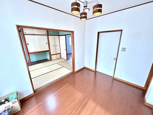 神戸市垂水区霞ケ丘６丁目戸建の洋室