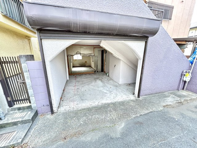 神戸市垂水区霞ケ丘６丁目戸建の駐車場