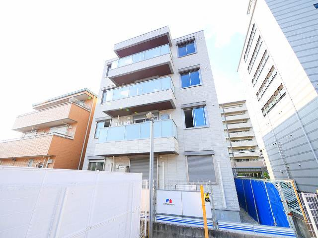 クリスタル　シャーメゾンの外観|外観です