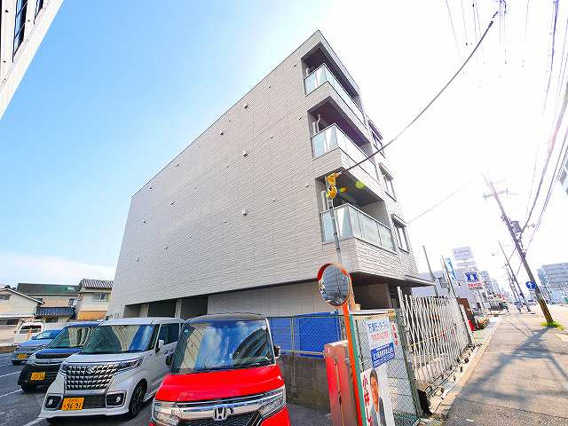 クリスタル　シャーメゾン