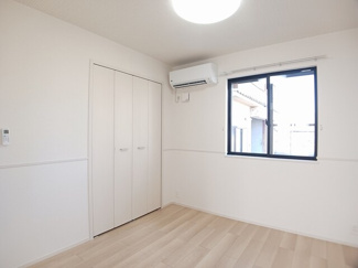 【洋室】 | エヴァグリーンヴィラⅠ