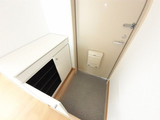 ガーデンパークＢの玄関