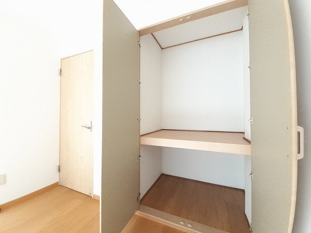 ガーデンパークＢの収納