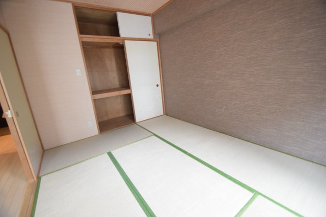 ＩＮＳＵＲＡＮＣＥ　ＢＬＤＧ．Ⅸの和室|落ち着く和室です。（写真は別号室です）