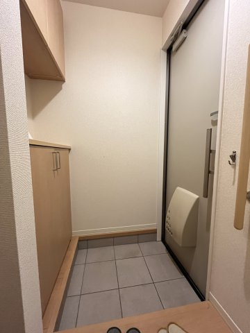 エクラージュ松江Aの玄関