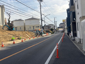 【前面道路含む現地写真】 | 横浜市戸塚区上倉田町　全5棟/今回販売４棟（1号棟） | 前面道路