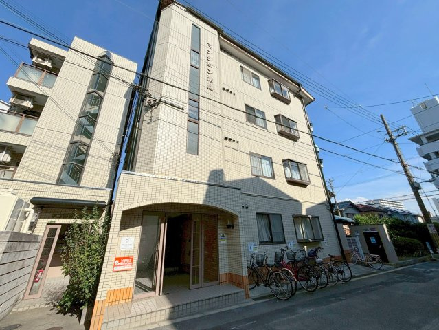 マンション常磐の外観