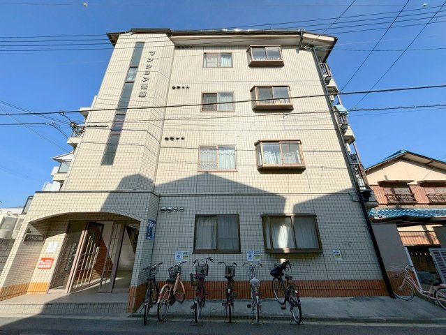 マンション常磐の外観