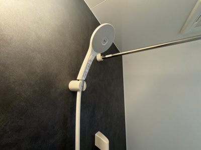 【設備】 | 南城市知念久手堅（全4棟）A号棟 | A号棟　ワンタッチ止水式シャワーヘッド♪