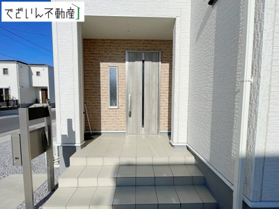 【玄関】 | 本庄市児玉町児玉　中古住宅 | 現地(2026年1月撮影)