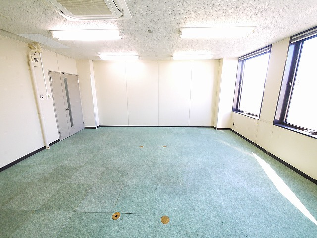 新奈良ビルの内装