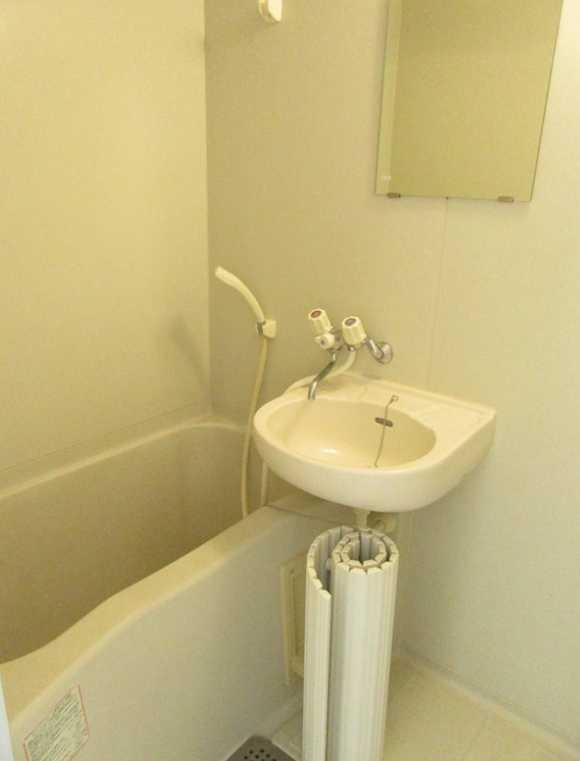 ハイランド駒沢　二人入居可　和室　礼金０の浴室