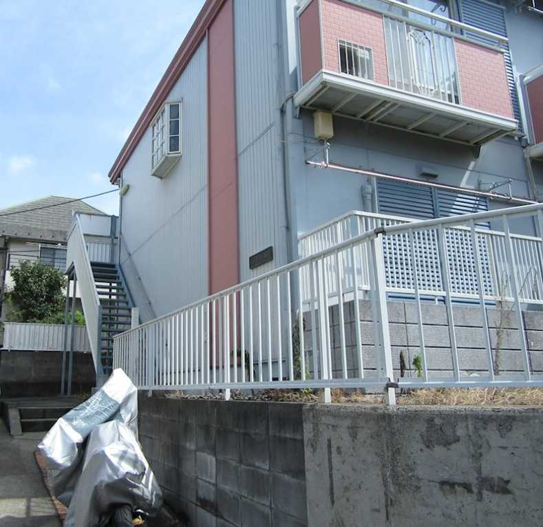 ハイランド駒沢　二人入居可　和室　礼金０のエントランス