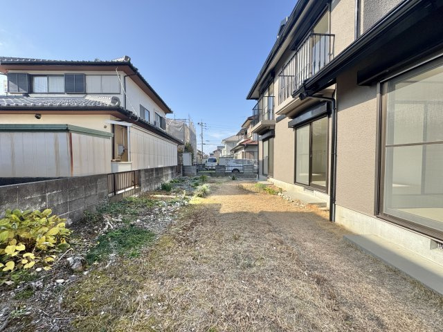 浜名区東美園の庭|戸建てならではのゆとりある敷地が魅力です。