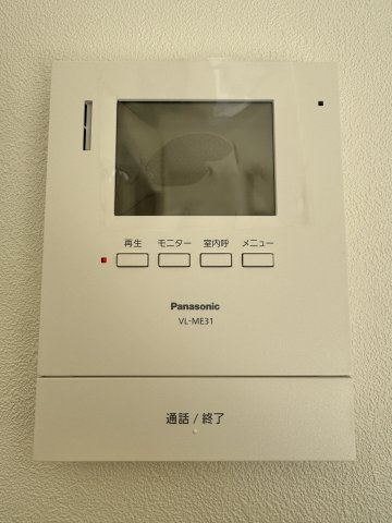 浜名区東美園の防犯設備|大きなモニター付きインターホン！相手の顔が良く見えます！誰が来たかすぐ分かるので防犯対策にもなりますね！
