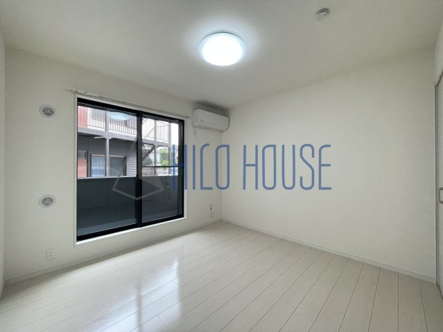 MQuarto箭弓町の居間・リビング