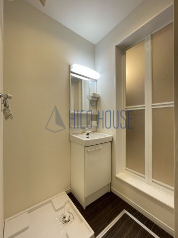 MQuarto箭弓町の洗面所