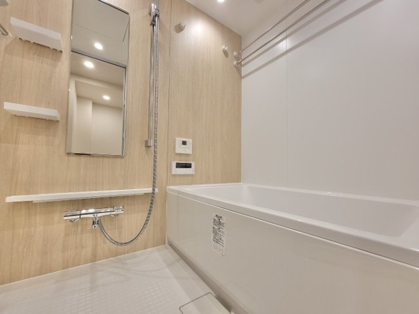 【浴室】 | 【浴室】くるりんポイ排水口や取り外し可能なカウンターなど、お手入れがしやすくキレイをキープできます。