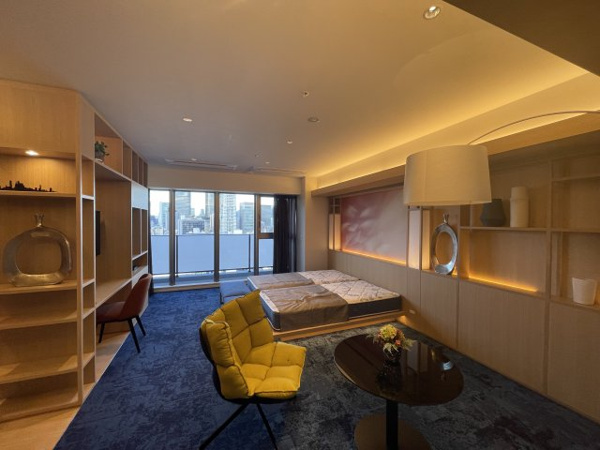 【その他共用部分】 | 【ゲストルーム②】広々としたベッドを備えた華やかなゲストルーム。ゆったりとおもてなしいただけます。