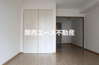 【寝室】 | シャトー・ド・グリシーヌ