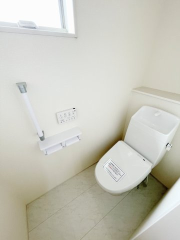新築戸建・新築建売　大泉町第6仙石　南小学校・南中学校のトイレ