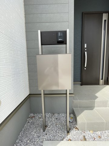 新築戸建・新築建売　大泉町第6仙石　南小学校・南中学校の玄関