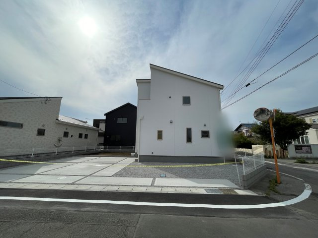 新築戸建・新築建売　大泉町第6仙石　南小学校・南中学校の前面道路含む現地写真