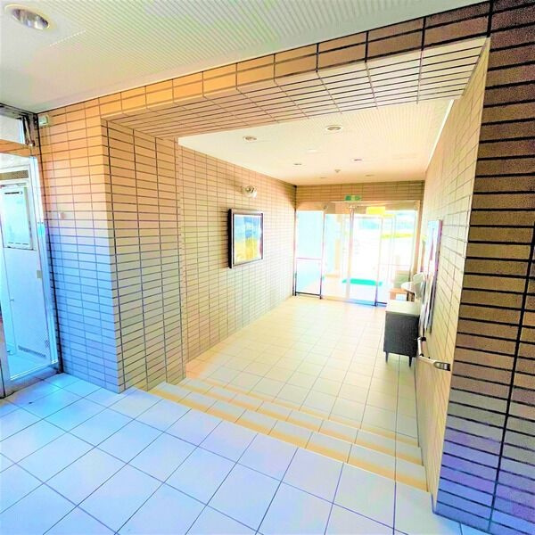 カーレヂ三浦・Ⅱのロビー