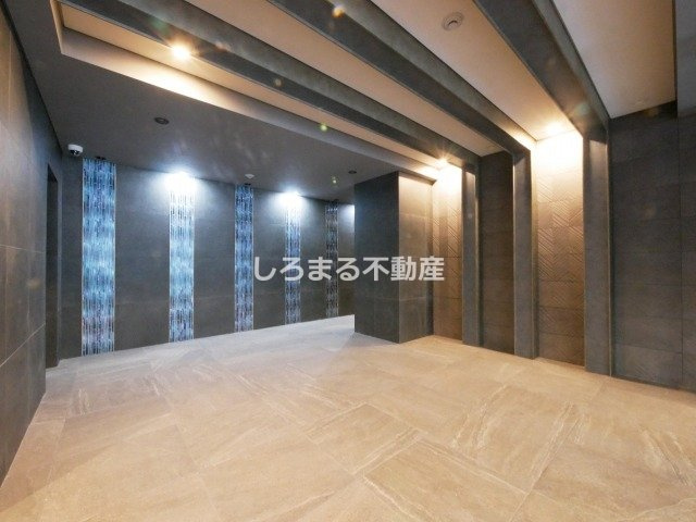 プレサンス桜川グロワールのロビー