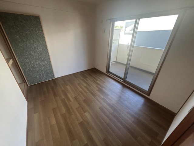 リュイール桃山台の洋室