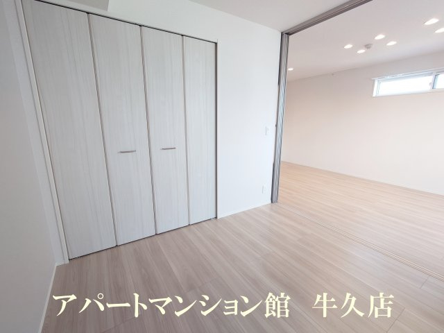 セレウィータ栄町の寝室