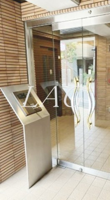 【セキュリティ】 | フルーリール | オートロックです。