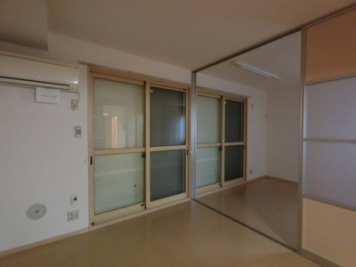 【居間・リビング】 | プランドール陽東 Ａ | シャッター雨戸