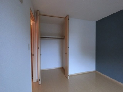 【洋室】 | プランドール陽東 Ａ | 北洋室・収納