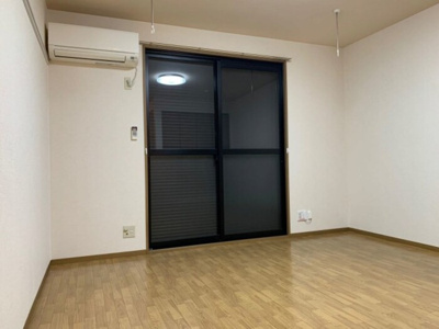 【居間・リビング】 | イノセントワールド 壱番館 | シャッター雨戸