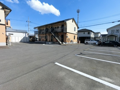 【駐車場】 | イノセントワールド 壱番館 | 駐車場