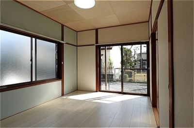 【洋室】 | 小松貸家 | 東側洋室