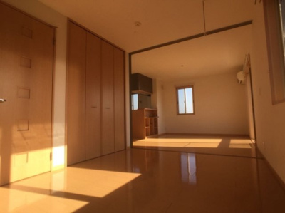 【洋室】 | ラフィネ サワ Ｃ | 洋室～リビング