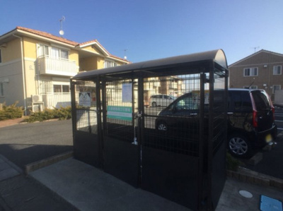 【エントランス】 | ラフィネ サワ Ｃ | 敷地内ごみステーション