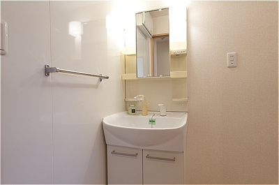 【独立洗面台】 | ルピナス コート Ｃ | 洗髪洗面化粧台