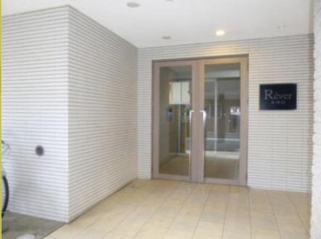 リベア東神田のエントランス