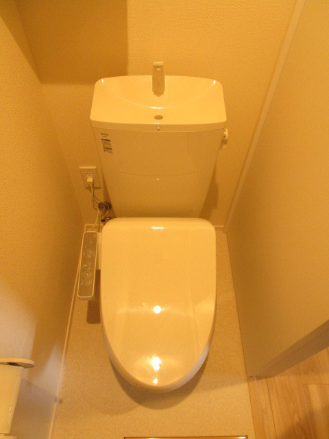 リヴェール奥戸のトイレ|★温水洗浄便座★