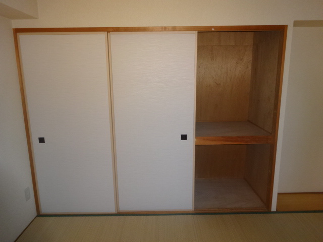 プリムローズ逆瀬川の収納