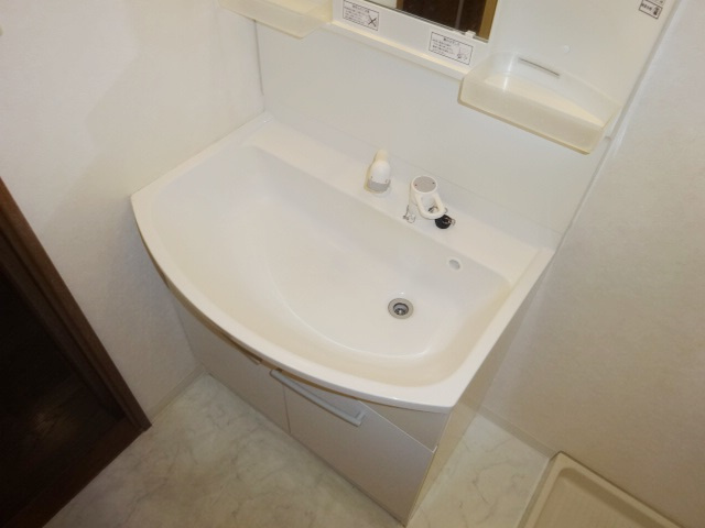 プリムローズ逆瀬川の洗面所