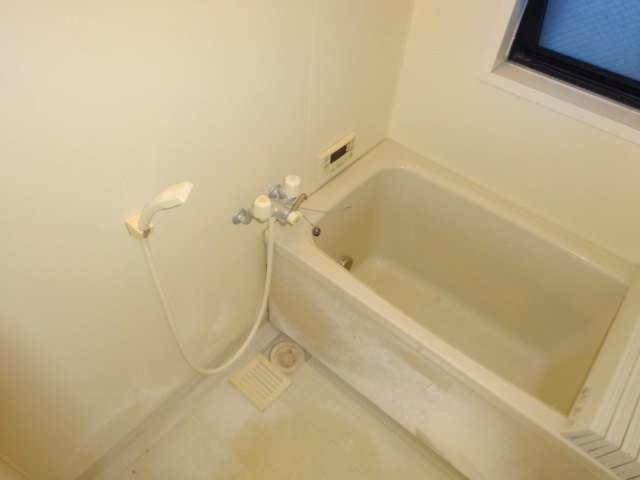 プリムローズ逆瀬川の浴室