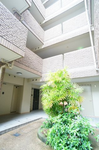 アグラード長岡京のロビー